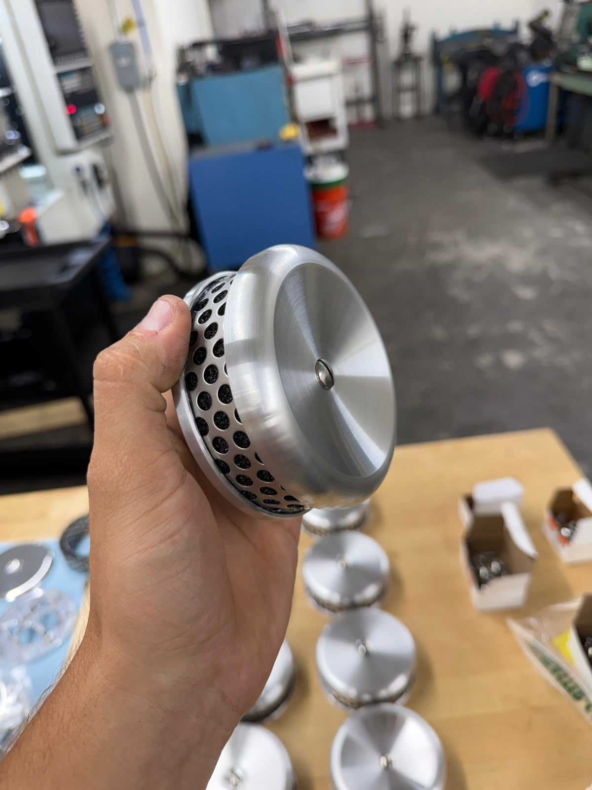 Watson 4 inch air cleaner for Harley-Davidson carburetors machined from 6061 aluminum with removable Uni filter element