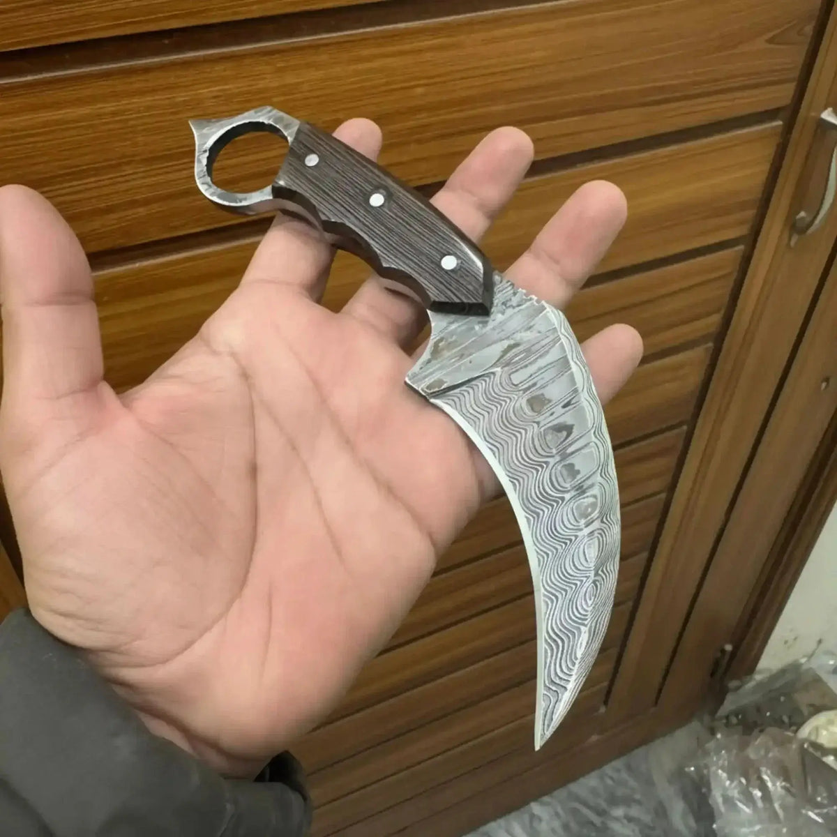 Talon Curve Damascus Utility Knife Hawkbill Blade Ring Handle