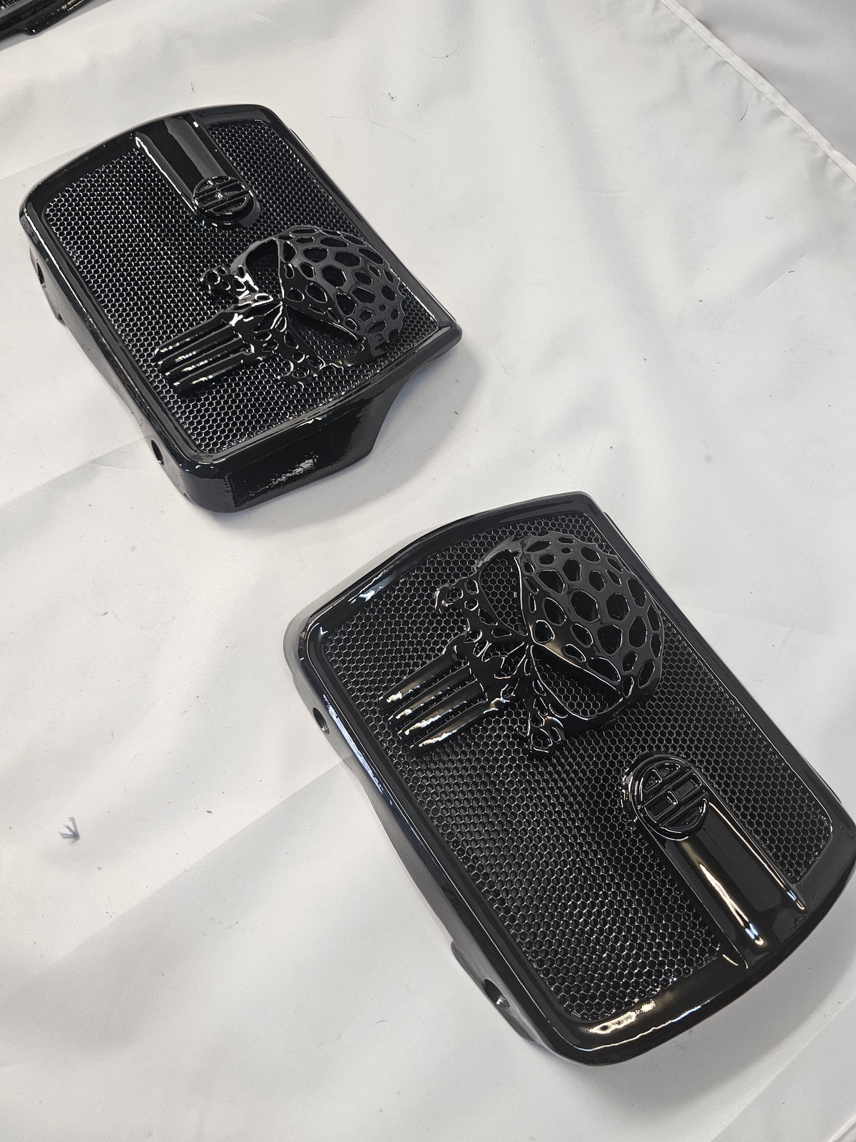 18 to 26+ Indian Chieftain webbed punisher inner speaker grills set